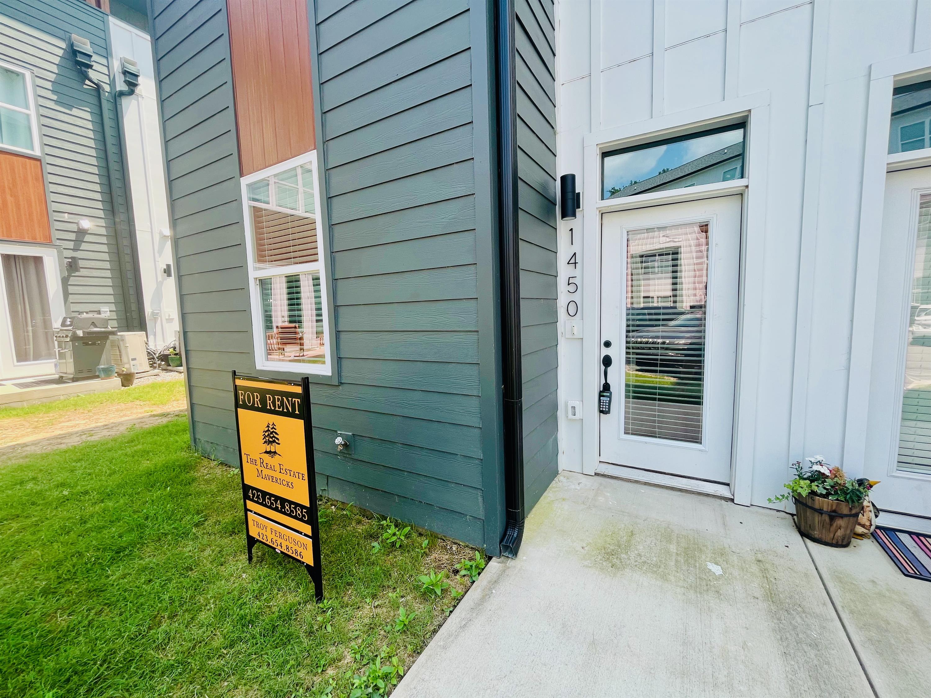 1450 Stockyard Place